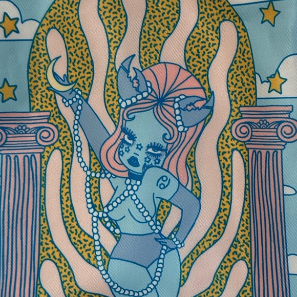 Valfre Celestial Cancer Crossbody Bag with Adjustable Removable Strap - Picture 6 of 12